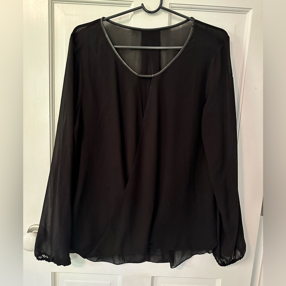 EUC black Max Studio shirt w/ keyhole front and sheer sleeves and back - size xl